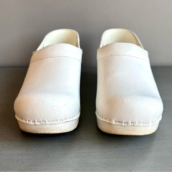 Dansko White Leather Slip-On Clogs Shoes Women 39 Narrow (US 8.5-9) Nurse Work - Picture 5 of 14